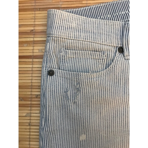 👖Mid-Waist Relaxed Skinny // Light-wash Pinstripe - Picture 4 of 8